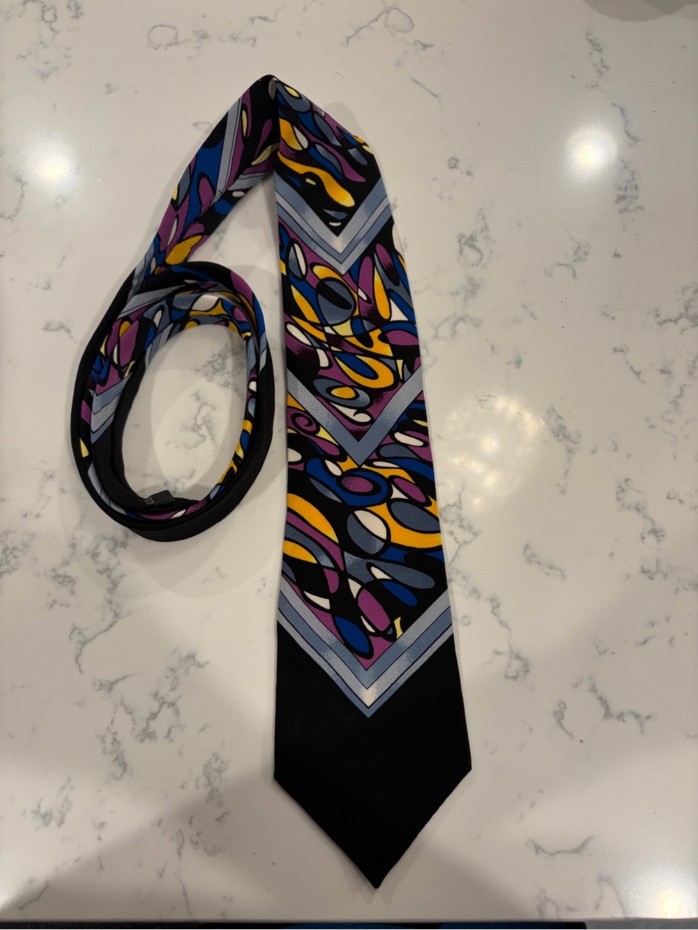 RUSH LINBAUGH's NO BOUNDARIES COLLECTION  Tie with Abstract Pattern